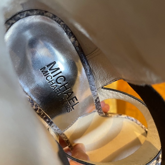 Michael Michael Kors snake print sandals (size 7.5) - Picture 5 of 7